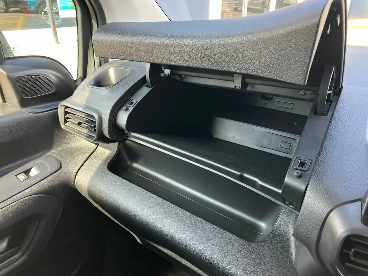 2021-citroen-berlingo-15bluehdi-1000-enterprise-100pseu6dt-e-ss-panel-big-41