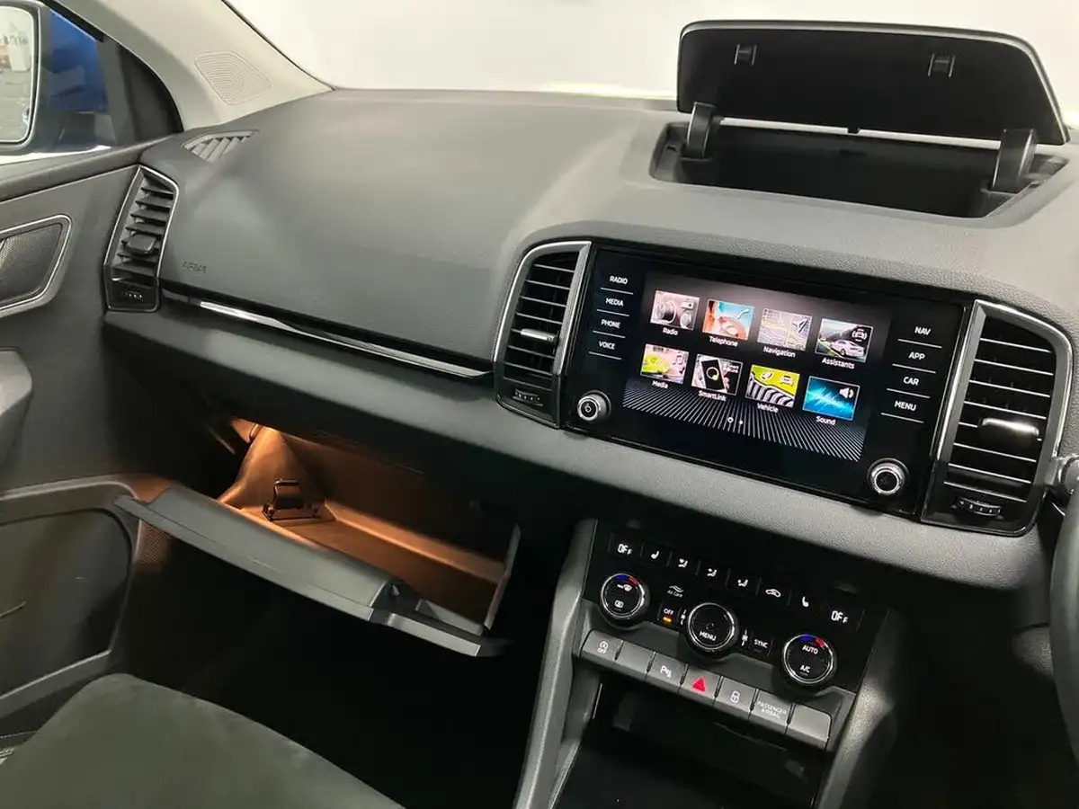 2022-skoda-karoq-10-tsi-se-l-big-38