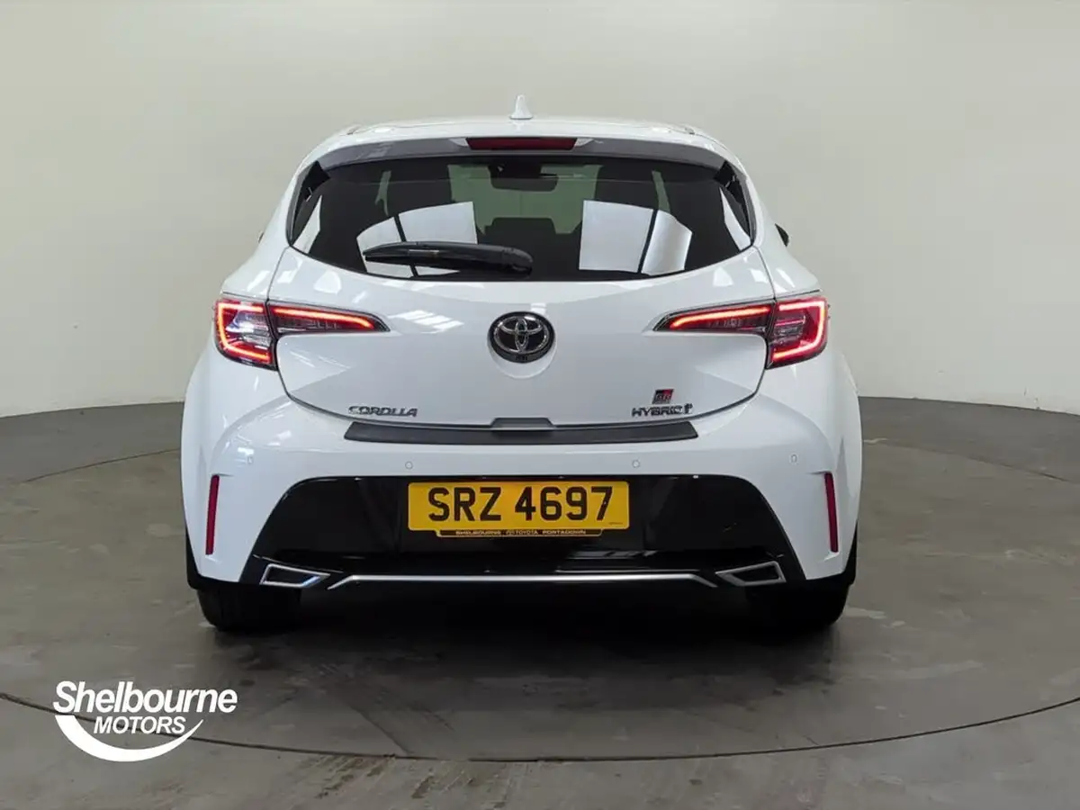 2021-toyota-corolla-18-vvt-i-gr-sport-trk-hatchback-big-12