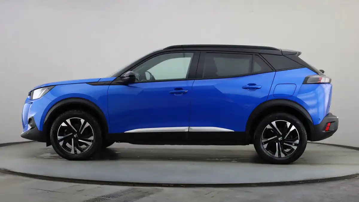 2021-peugeot-2008-suv-e-gt-big-13