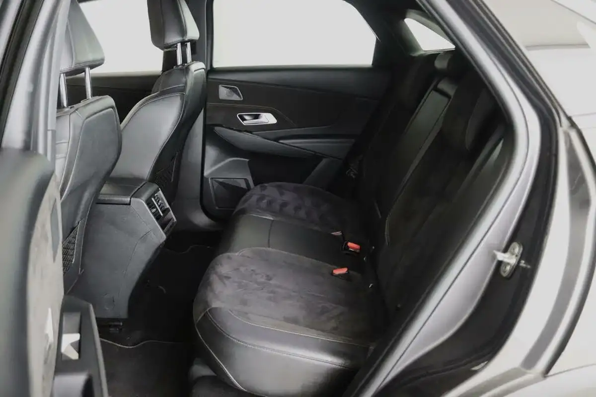 2020-ds-ds-7-crossback-16-puretech-performance-line-180ps-big-10