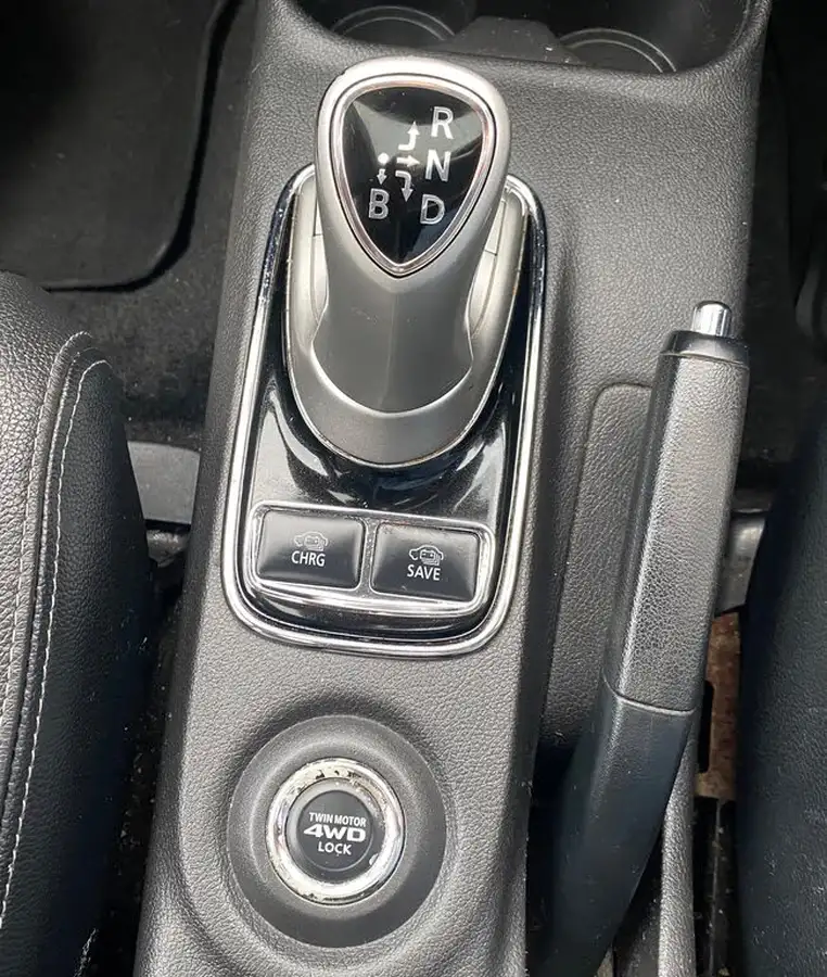 2014-mitsubishi-outlander-20-gx4h-big-22
