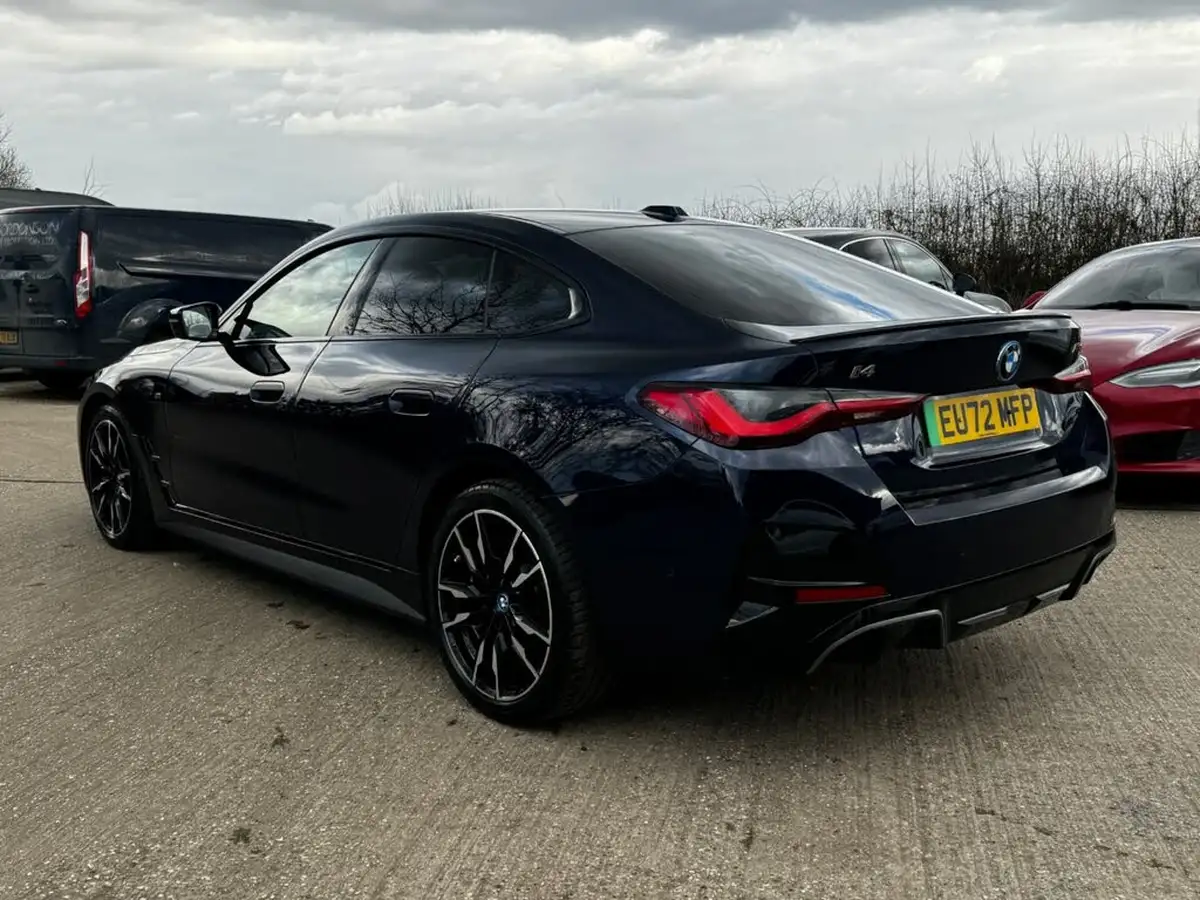 2022-bmw-i4-e-m50-big-2