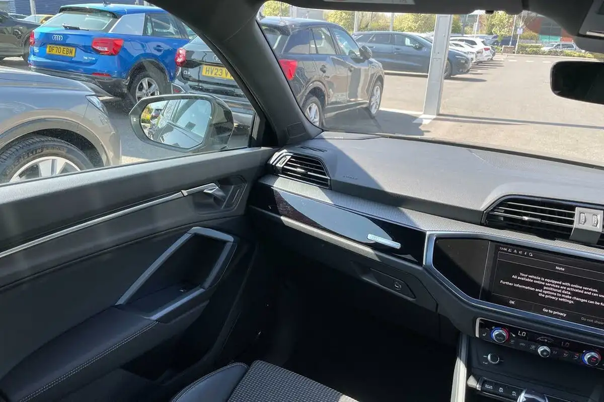 2023-audi-q3-15-35-tfsi-black-edition-cod-sportback-s-tronic-big-33