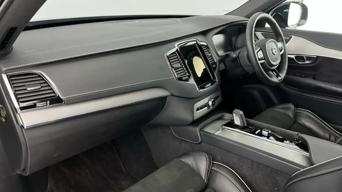 2021-volvo-xc90-20td-b5-r-design-big-5