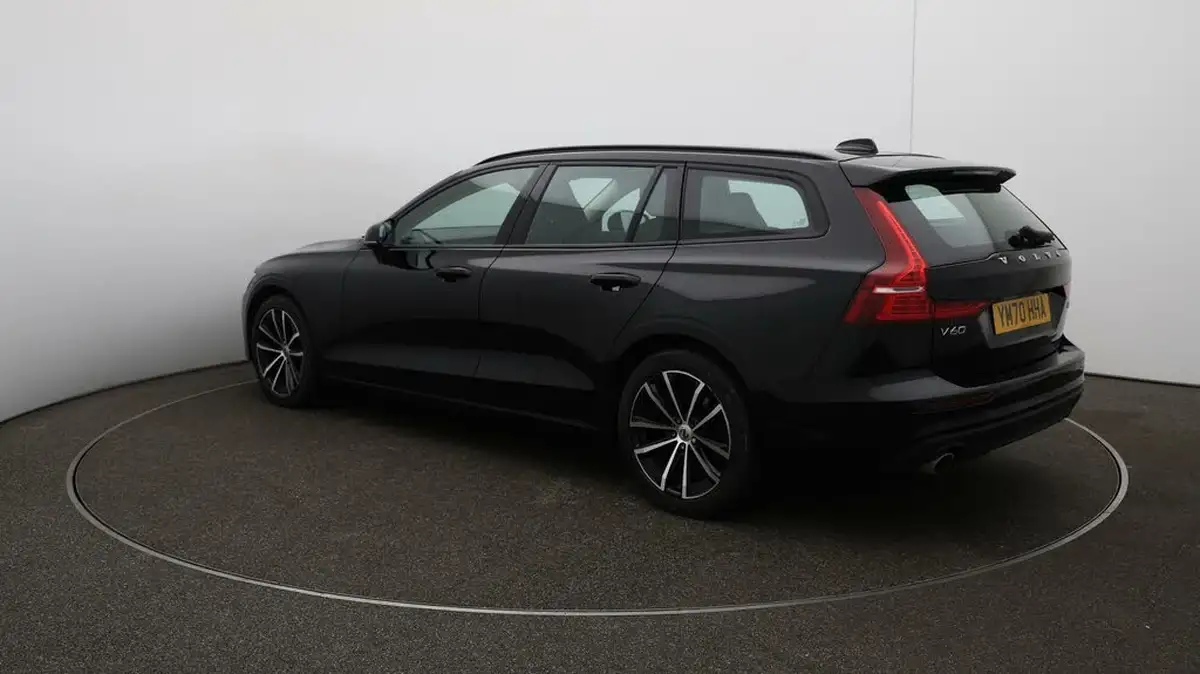 2021-volvo-v60-20-b3-momentum-160bhp-big-55