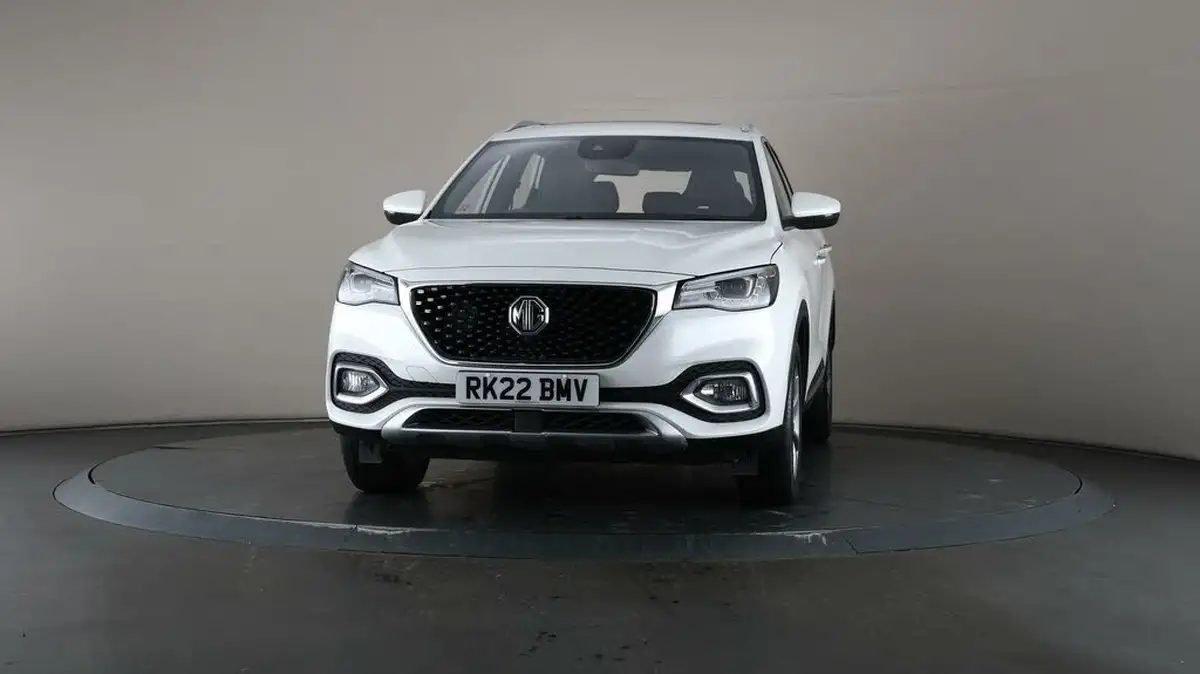 2022-mg-hs-15t-gdi-exclusive-162ps-big-40