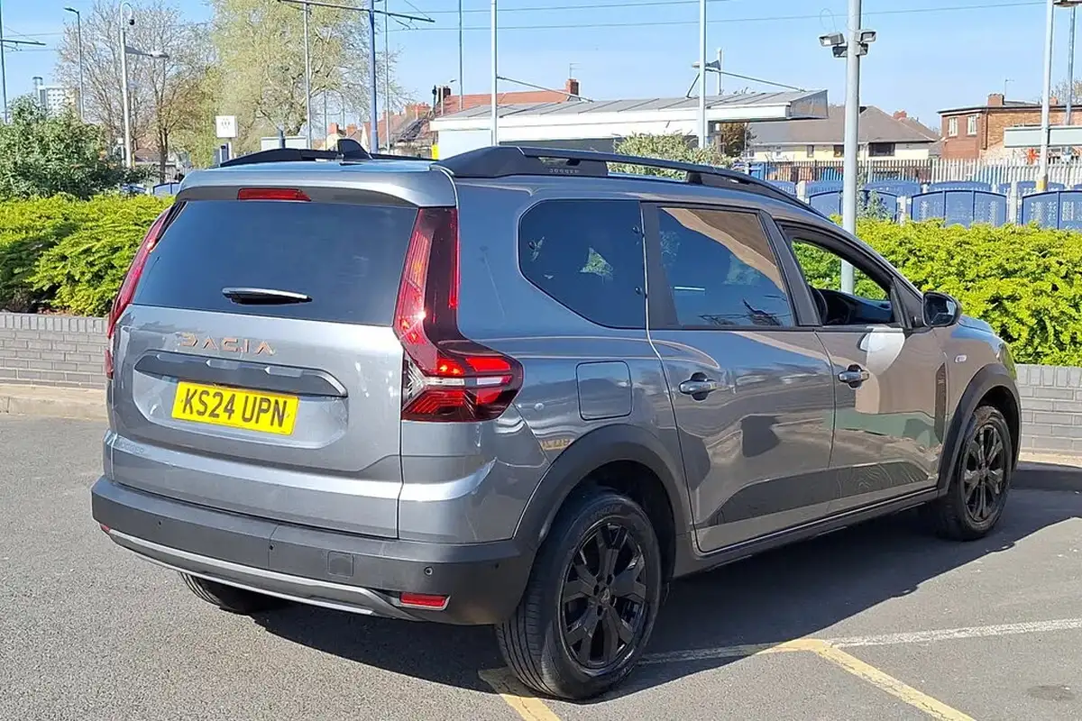 2024-dacia-jogger-10-tce-extreme-big-12