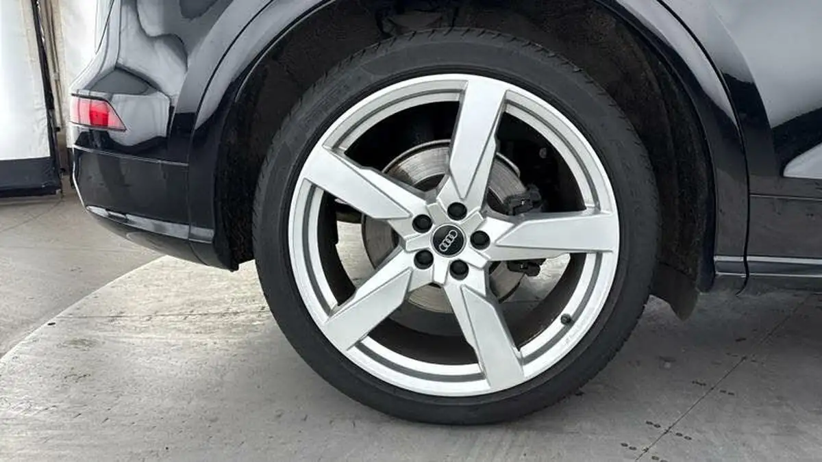 2018-audi-sq5-30-tfsi-quattro-big-31