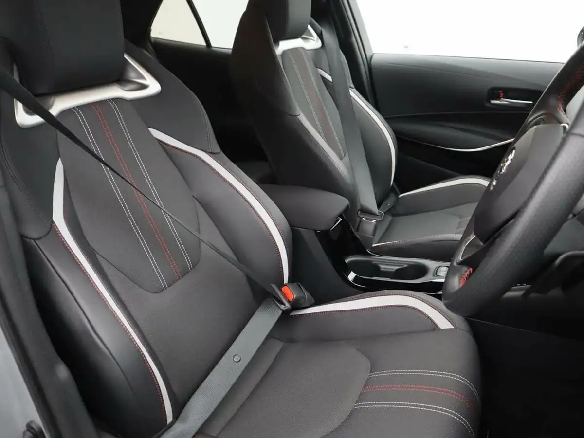 2023-toyota-corolla-20-vvt-i-gr-sport-193bhp-hatchback-big-7