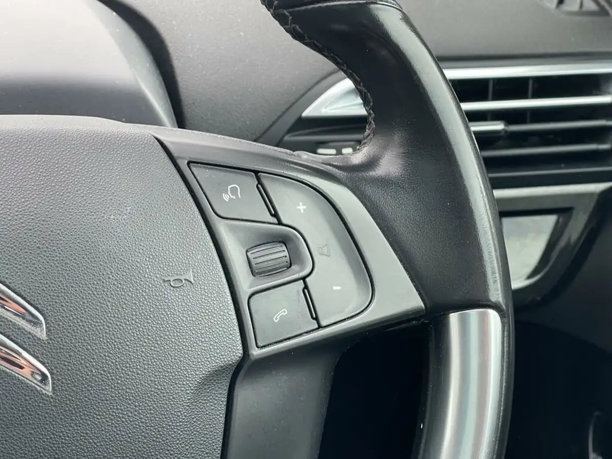2017-citroen-grand-c4-picasso-16bluehdi-flair-big-16