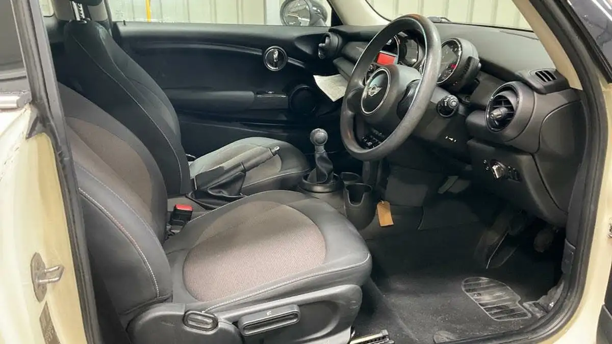 2016-mini-cooper-15-cooper-ss-hatchback-3d-big-4