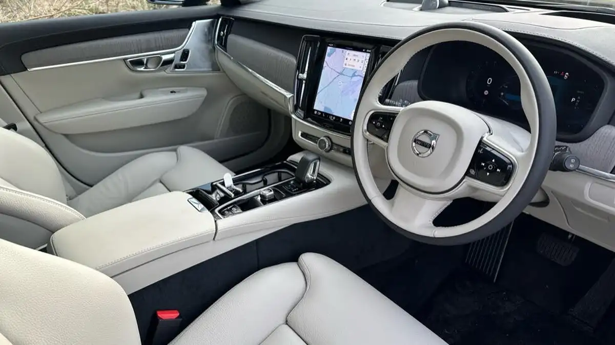 2025-volvo-v90-20-t8-ultra-big-4