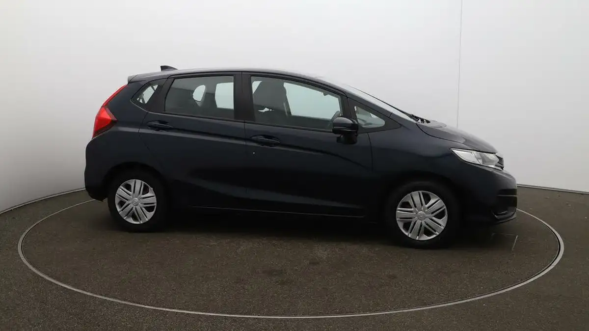 2019-honda-jazz-13-i-vtec-s-big-37