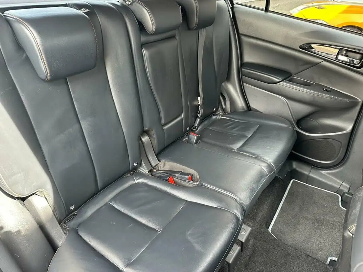2021-mitsubishi-eclipse-cross-15-exceed-4wd-auto-big-10