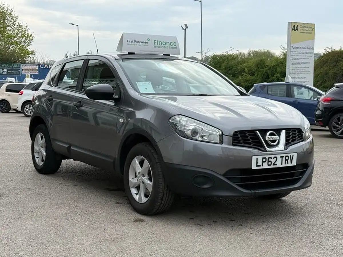 2013-nissan-qashqai-16-visia-big-6