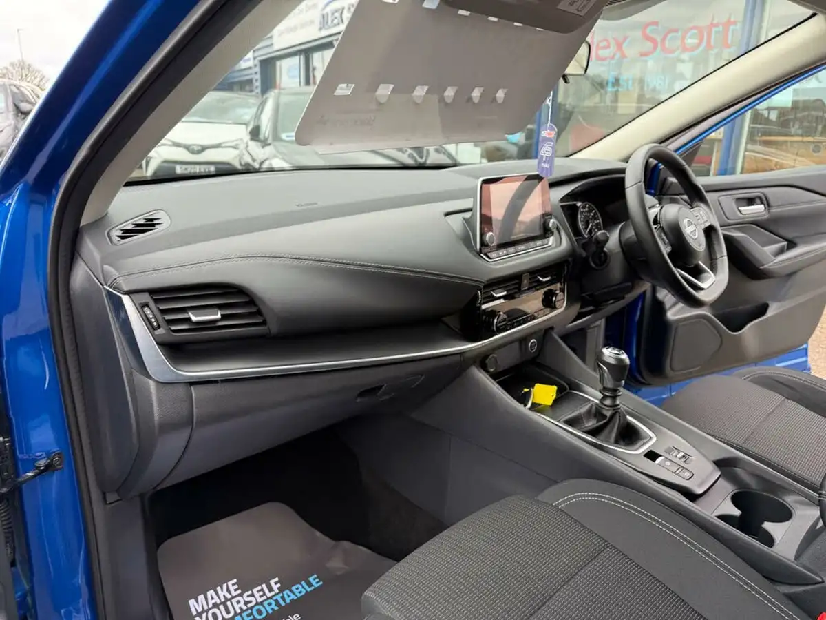 2023-nissan-qashqai-13-dig-t-acenta-premium-140ps-big-32