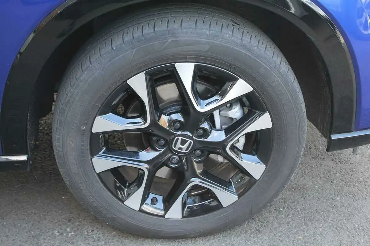 2024-honda-zr-v-20-i-mmd-advance-big-16