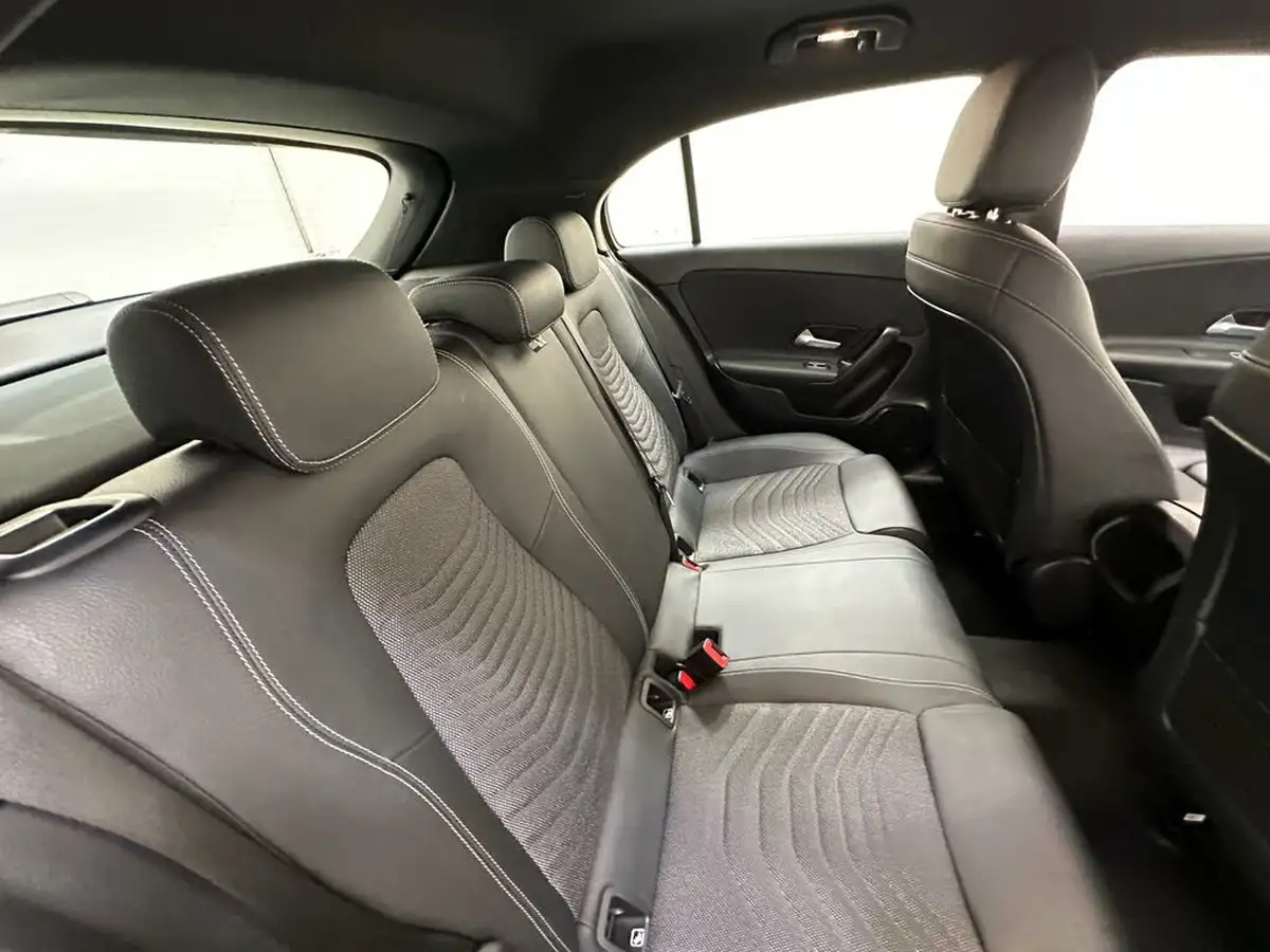 2021-mercedes-benz-a-class-13-a180-se-7g-dct-big-19