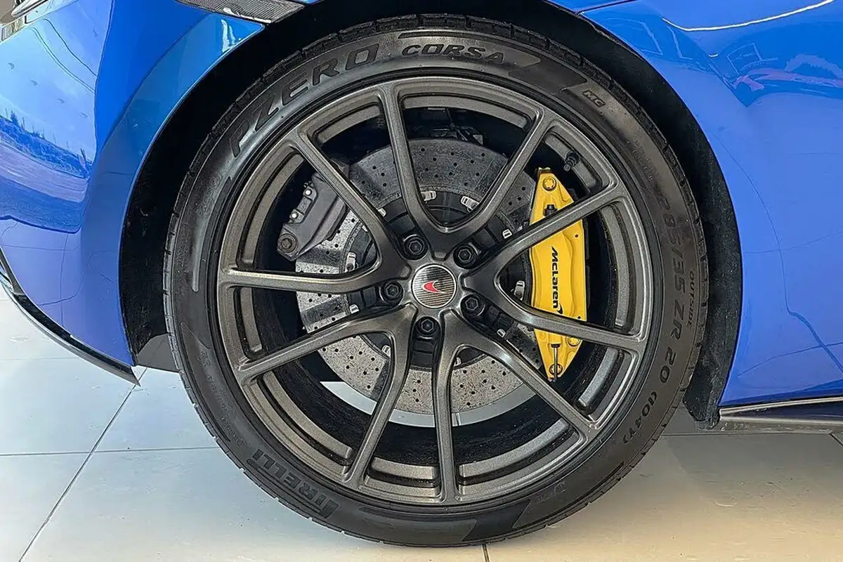 2018-mclaren-570s-38-coupe-big-3