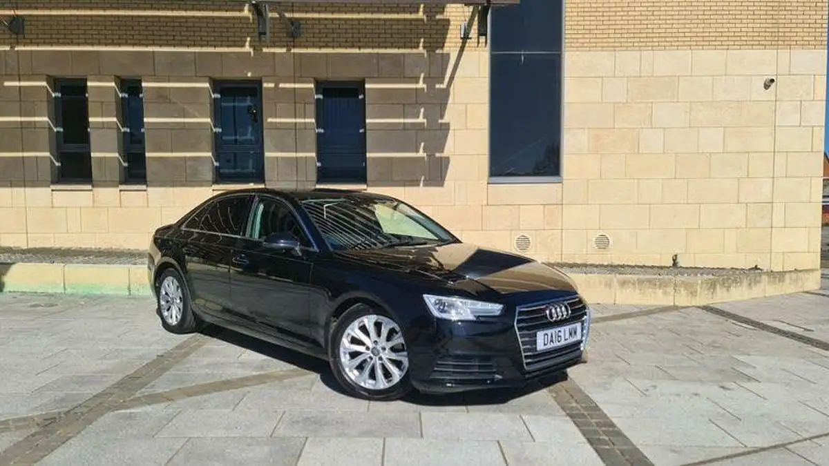 2016-audi-a4-20tdi-ultra-se-150ps-ss-s-tronic-big-2
