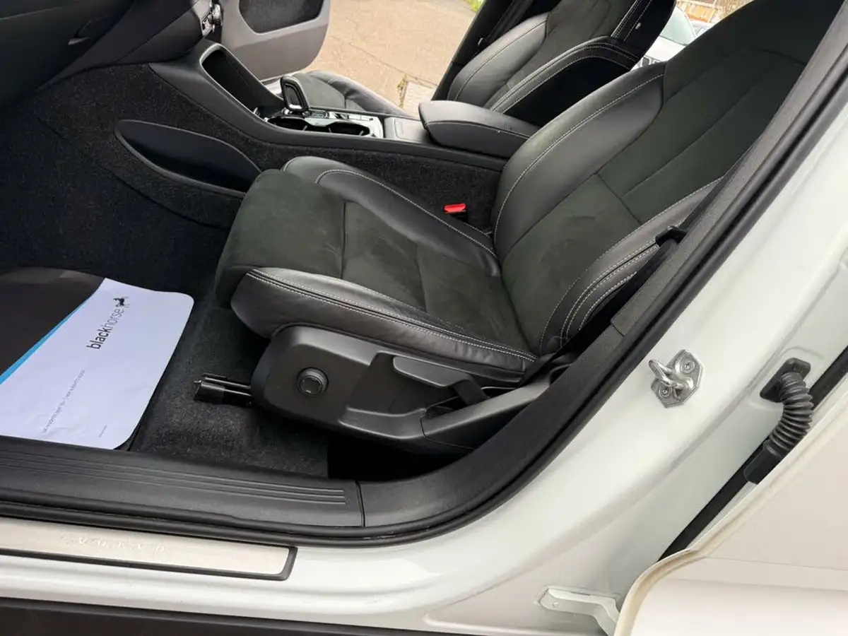 2021-volvo-xc40-20-b4-r-design-pro-194bhp-auto-big-31