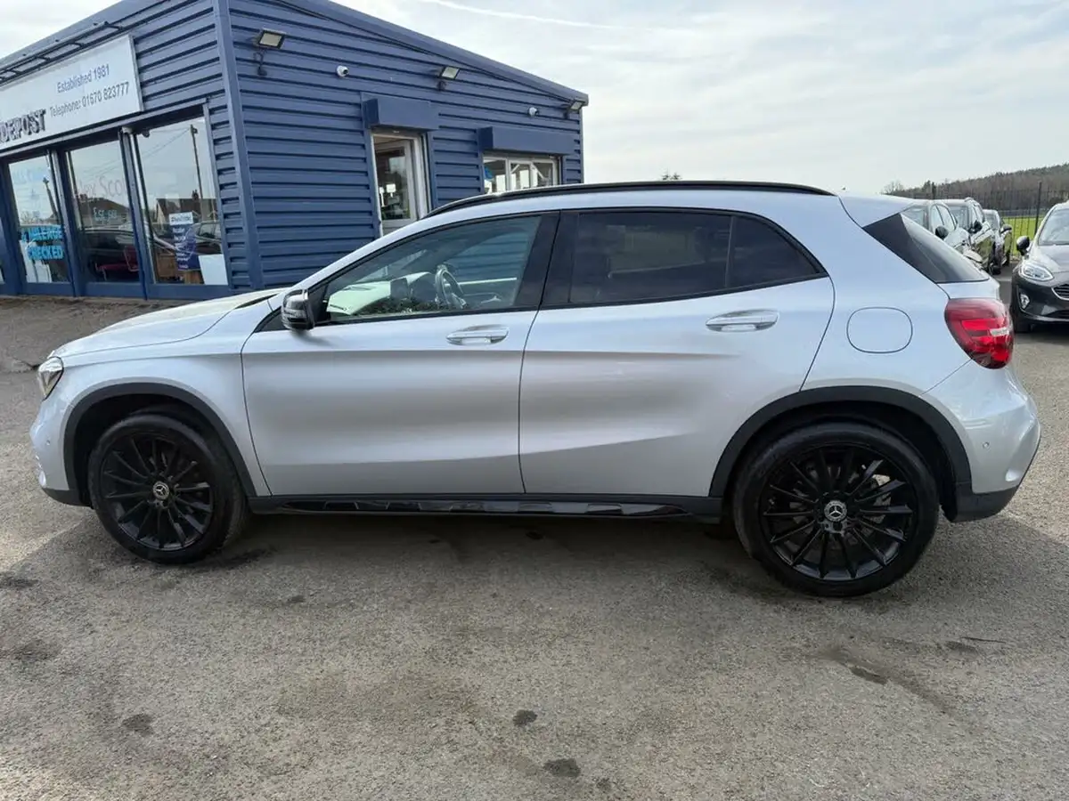 2019-mercedes-benz-gla-class-16-gla-180-amg-line-edition-7g-dct-big-12