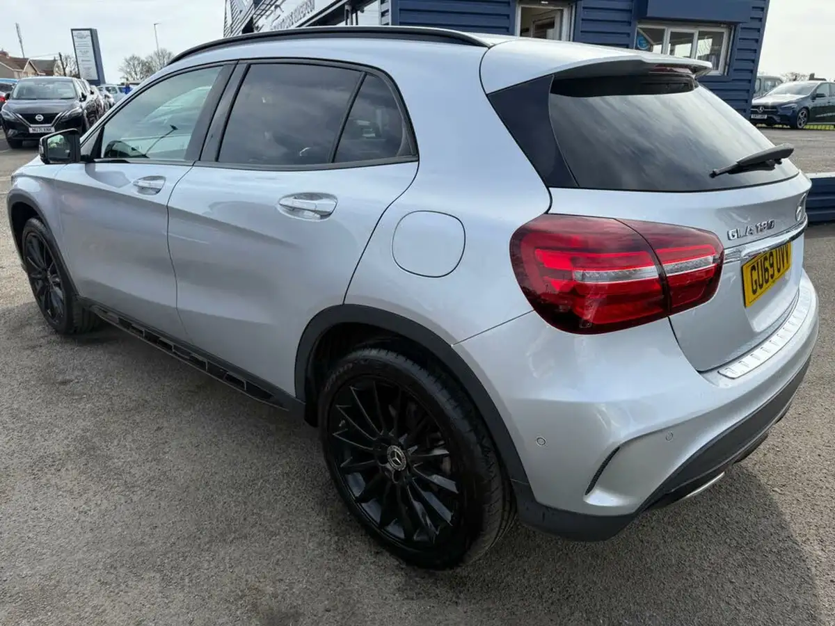 2019-mercedes-benz-gla-class-16-gla-180-amg-line-edition-7g-dct-big-14