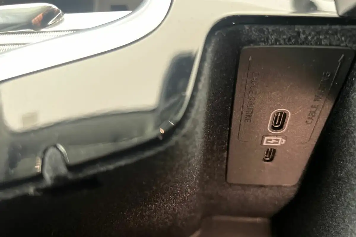 2022-volvo-xc60-20td-b4-plus-big-35