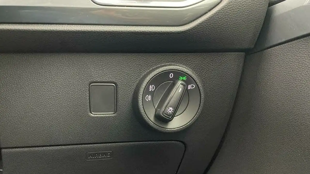 2022-seat-ateca-15-ecotsi-se-technology-big-11