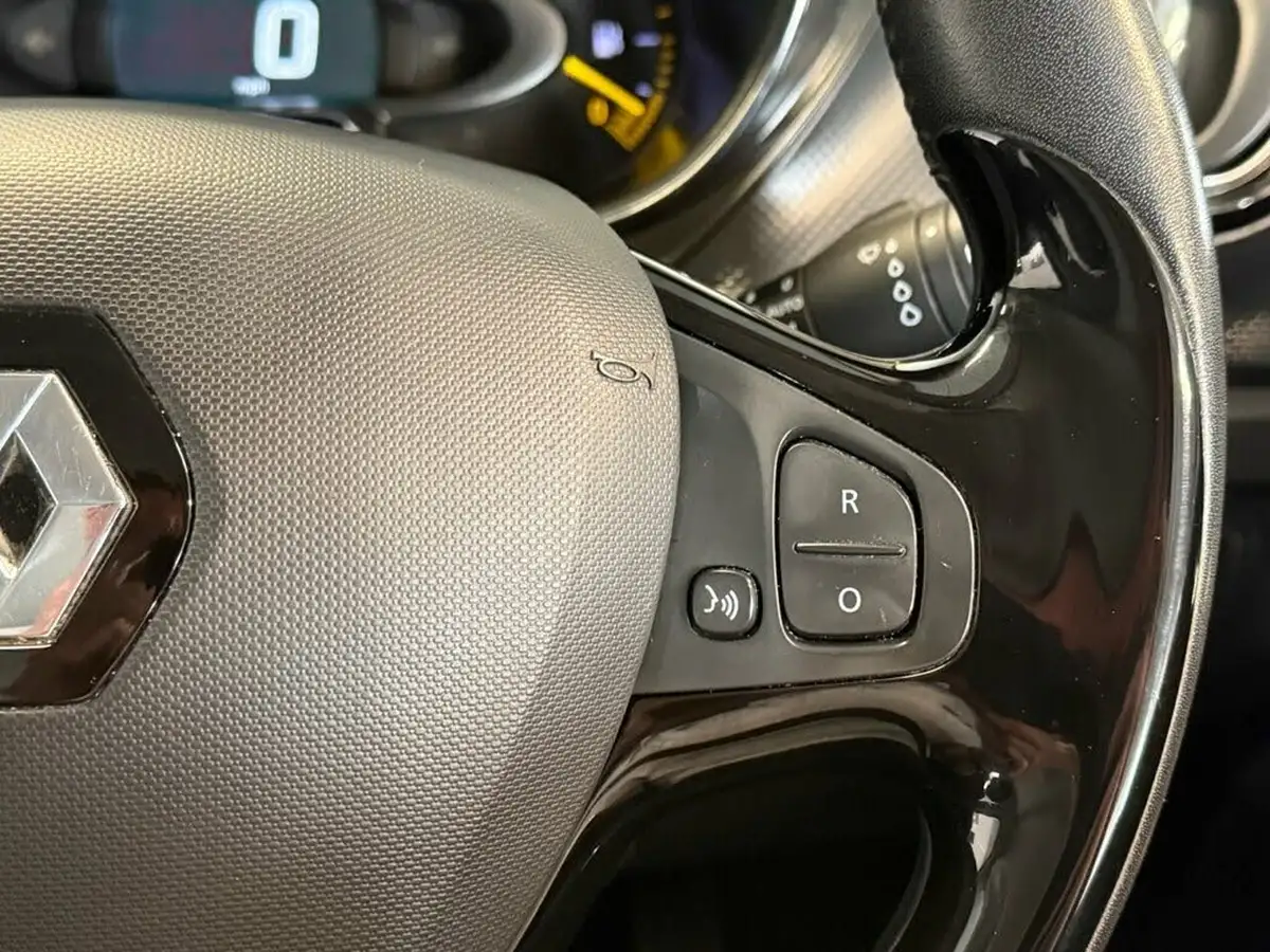 2015-renault-captur-09-dynamique-nav-big-10