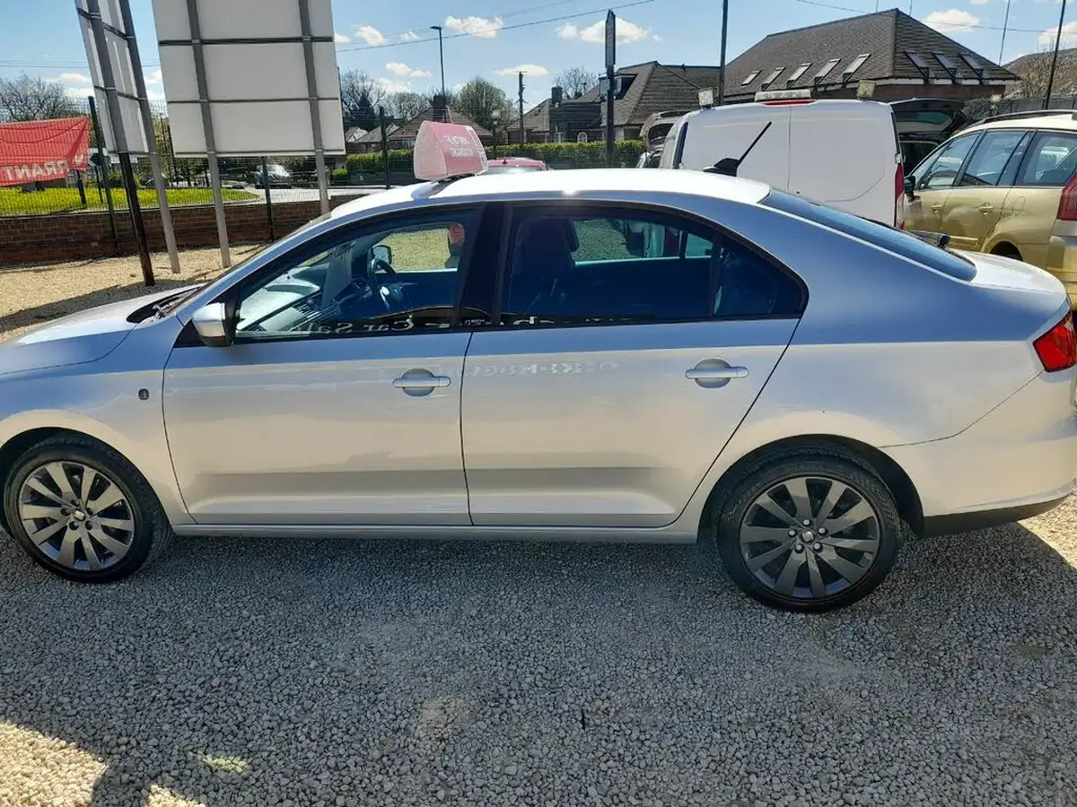 2014-seat-toledo-12-i-tech-big-6
