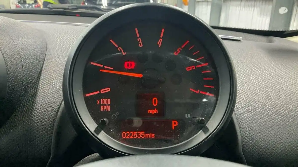 2015-mini-countryman-20td-cooper-sd-143bhp-chili-auto-big-8