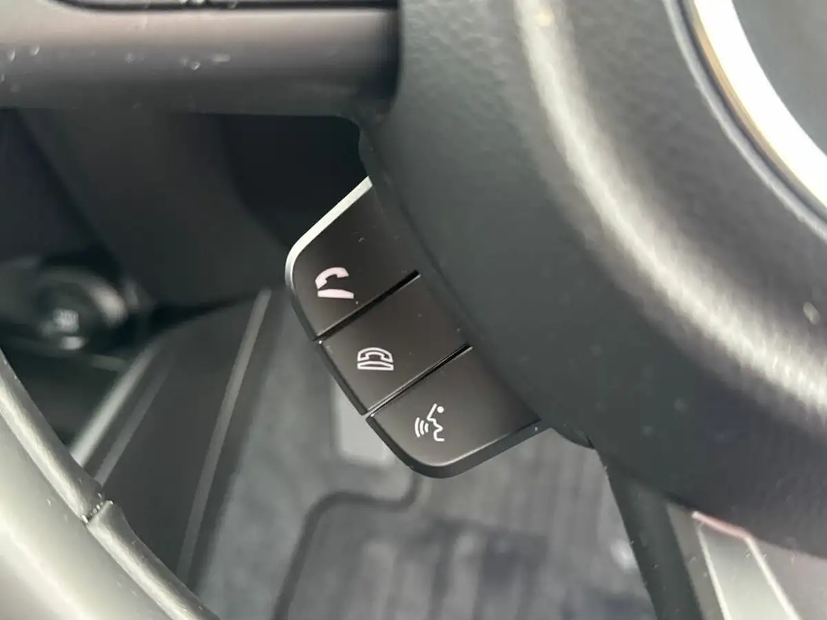 2021-suzuki-swift-12-dualjet-sz5-big-26