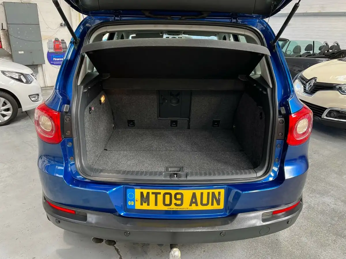 2009-volkswagen-tiguan-20td-s-4motion-big-9