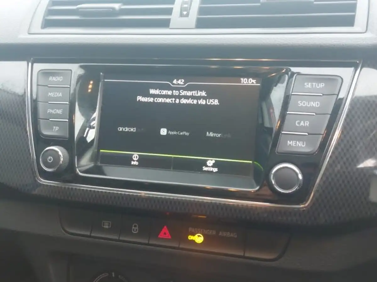 2017-skoda-fabia-12-tsi-monte-carlo-109ps-estate-big-18