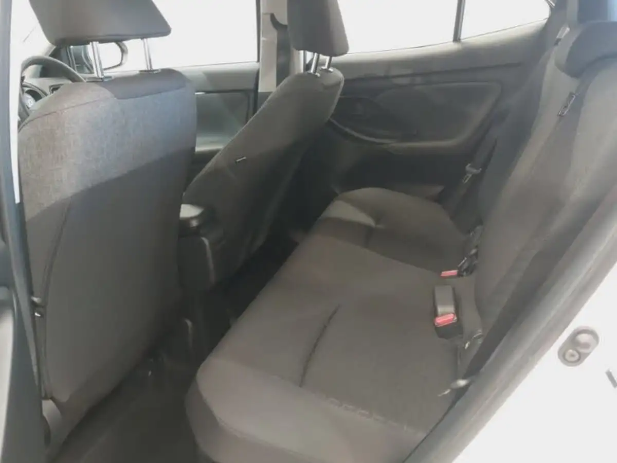 2022-toyota-yaris-cross-15-vvt-i-icon-big-5