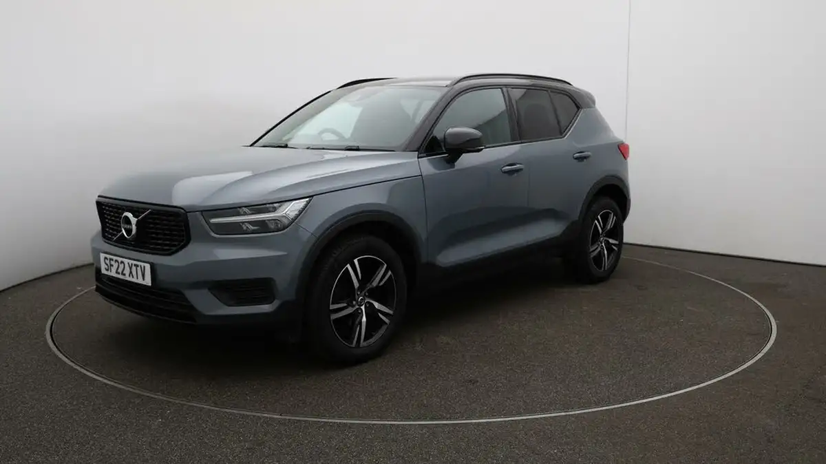 2022-volvo-xc40-15-t3-r-design-auto-big-3
