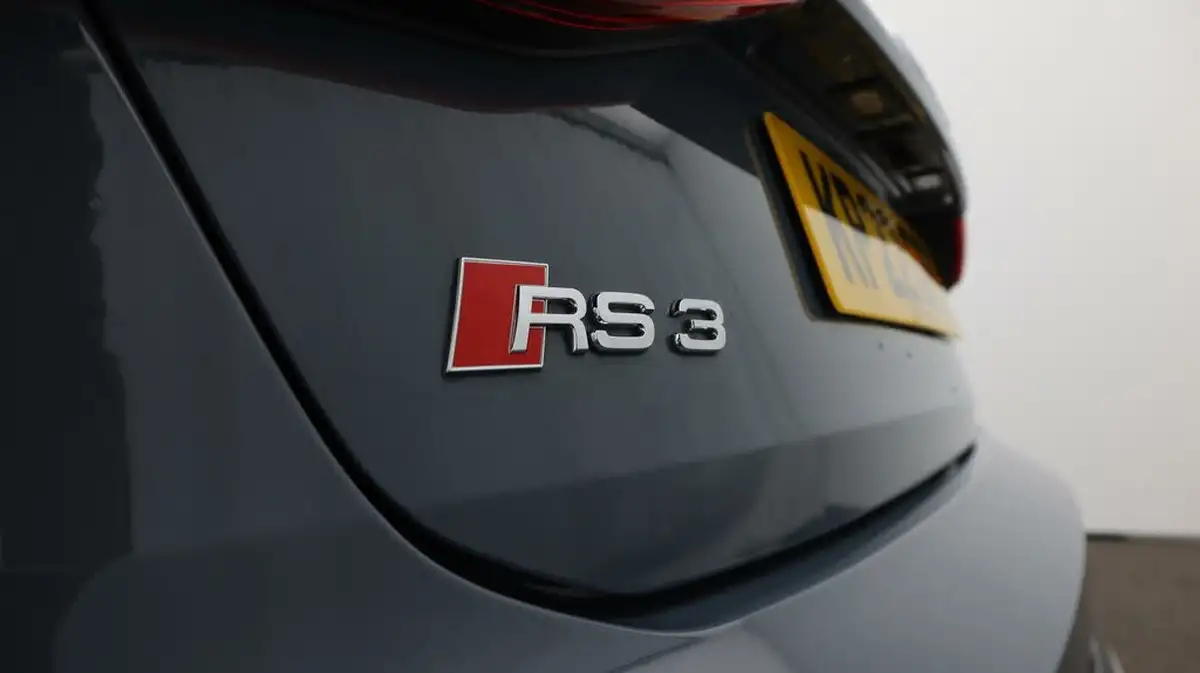 2022-audi-rs3-25-tfsi-sportback-5d-big-25