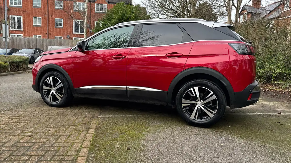 2021-peugeot-3008-suv-12-puretech-gt-eat8-big-5