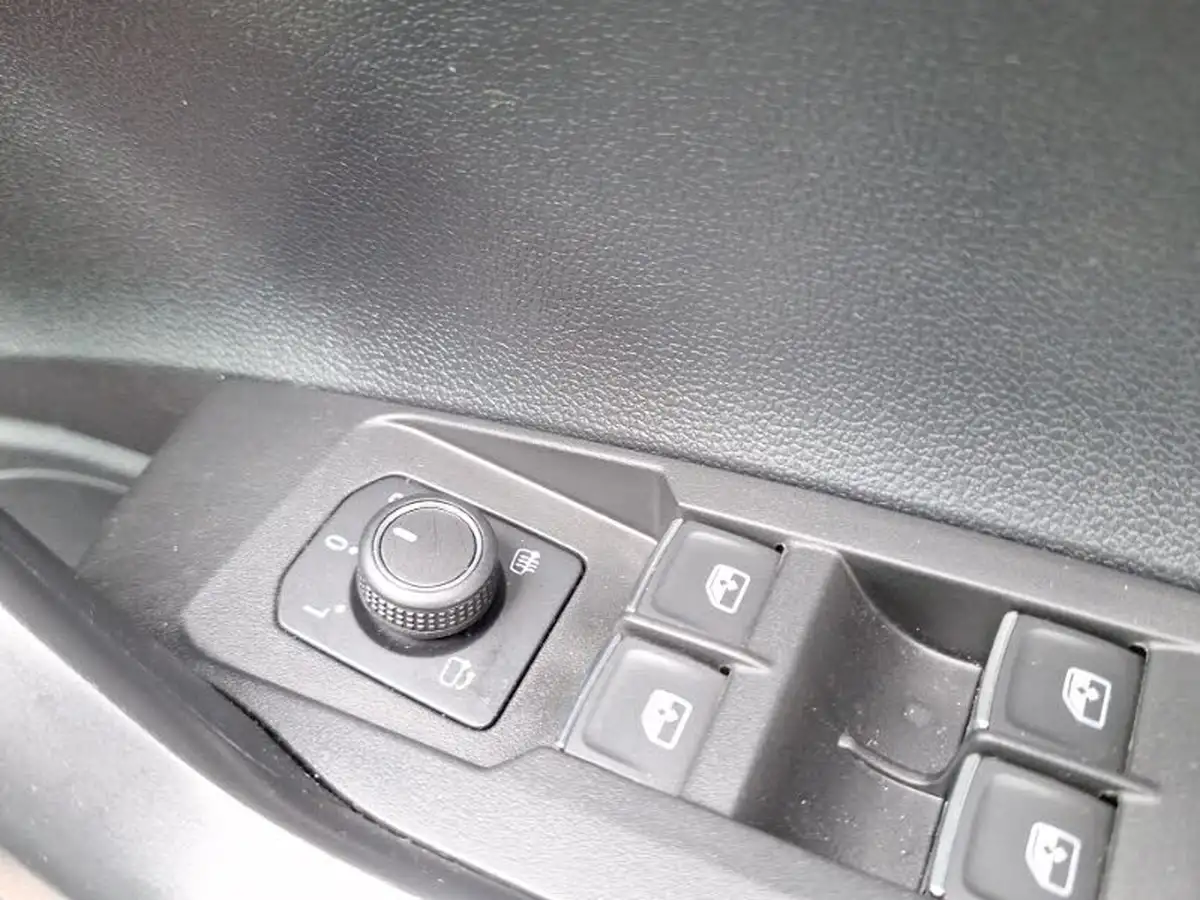 2021-volkswagen-polo-10-tsi-active-dsg-big-13