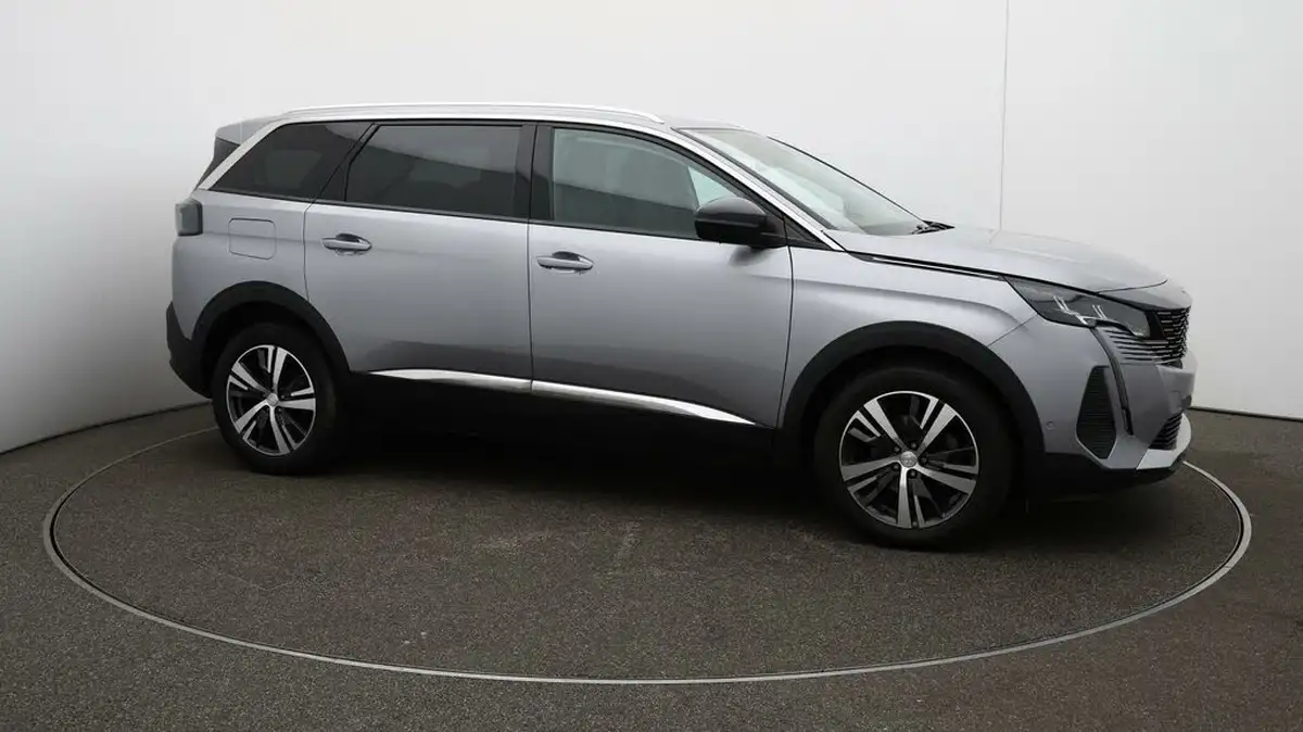 2022-peugeot-5008-suv-12-puretech-allure-premium-big-39