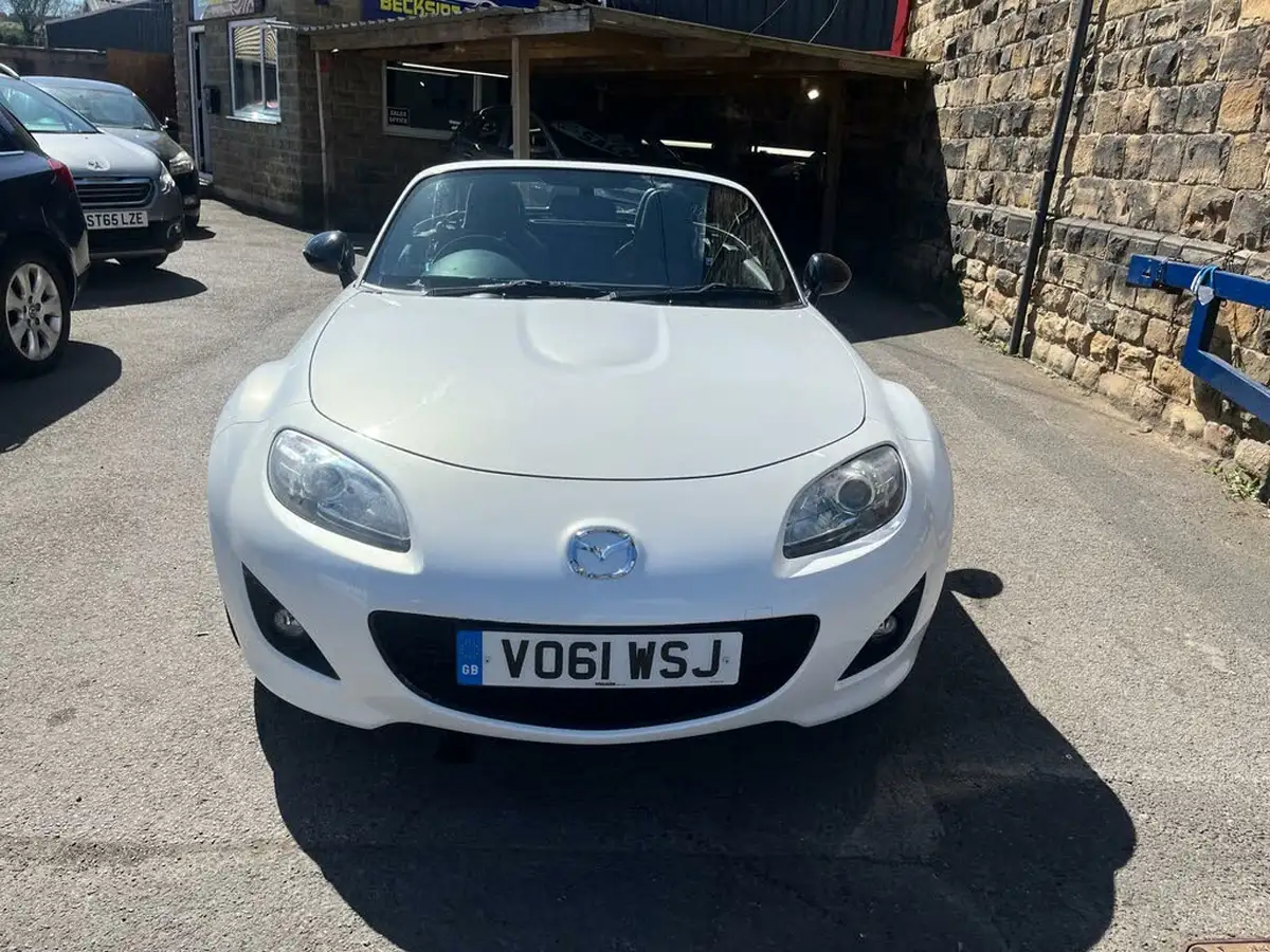 2011-mazda-mx-5-20-roadster-sport-black-big-1