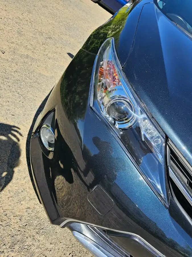 2015-toyota-auris-14td-icon-hatchback-big-8