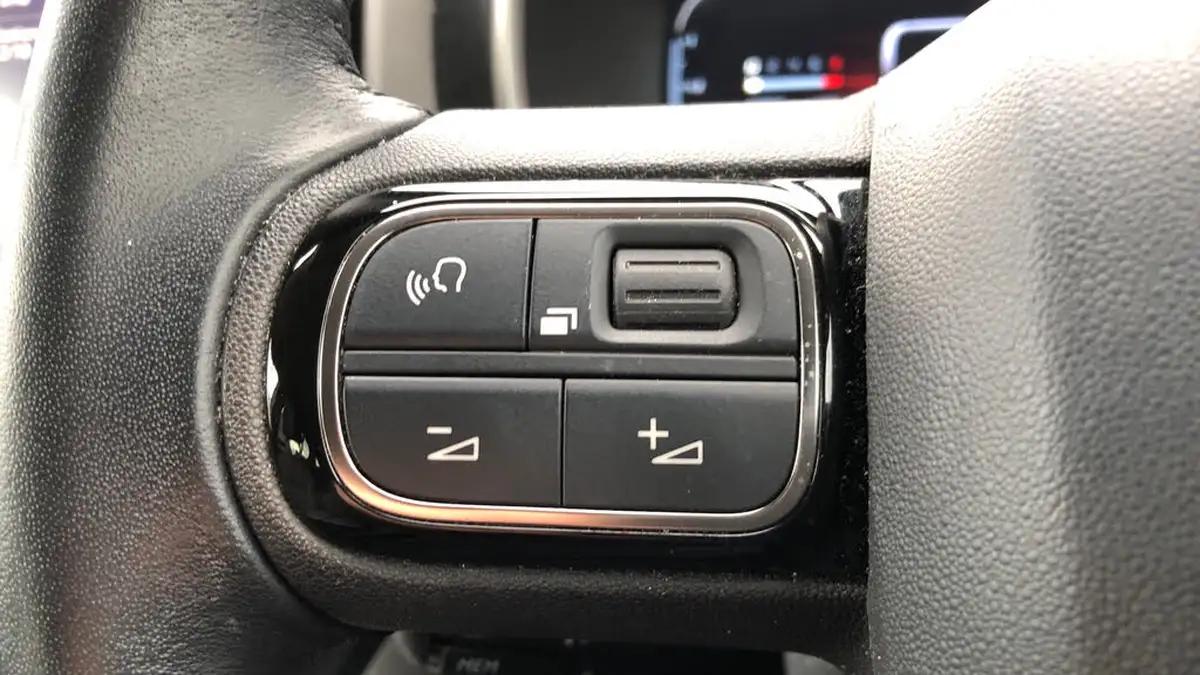 2021-citroen-c5-aircross-12-puretech-flair-big-22
