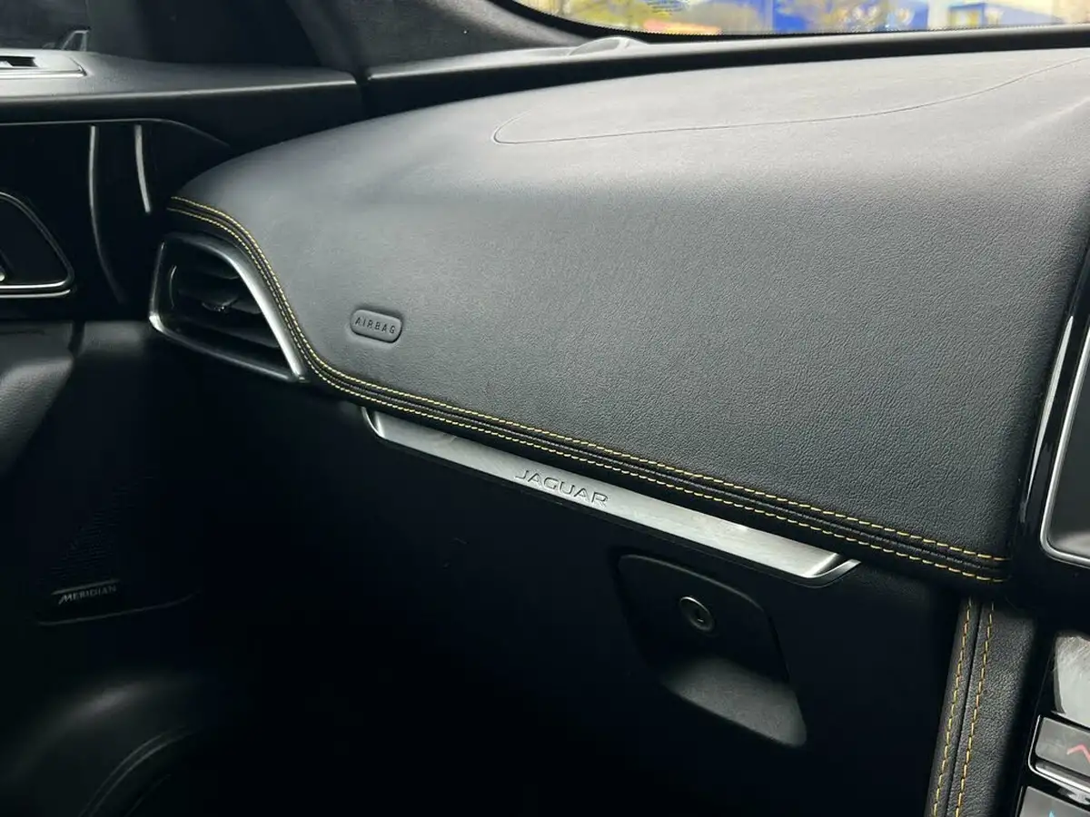 2019-jaguar-f-pace-20i-300-sport-big-62