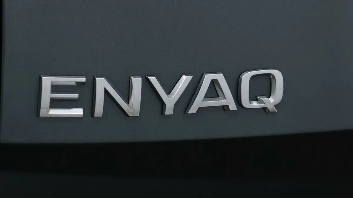 2022-skoda-enyaq-e-60-big-21