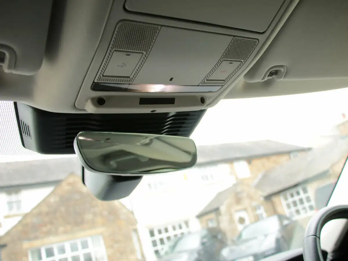 2021-land-rover-discovery-30-d300-commercial-hse-big-54