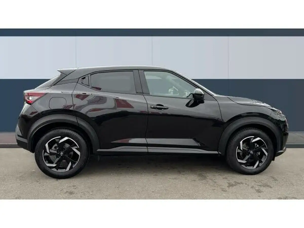 2024-nissan-juke-10-dig-t-n-connecta-big-4