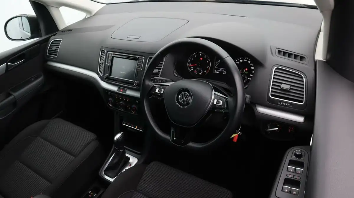 2021-volkswagen-sharan-14-tsi-se-nav-dsg-big-9